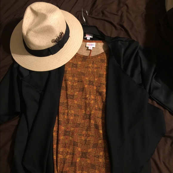 LuLaRoe Dresses & Skirts - 2 For 1! LuLaRoe Black Shirley & Unicorn Carly